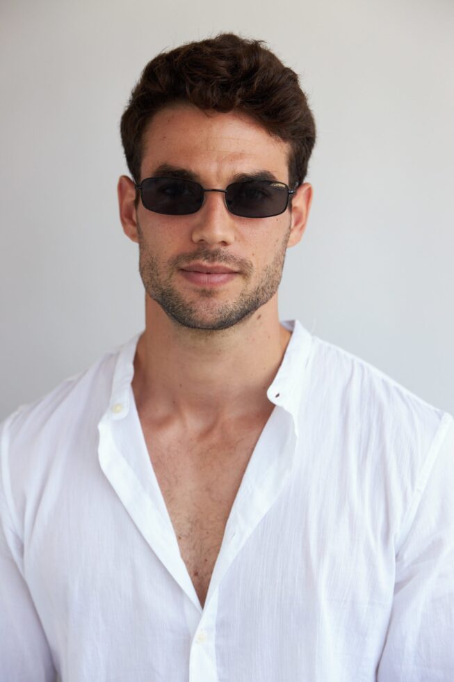 שר שחור Scaled 1.jpg